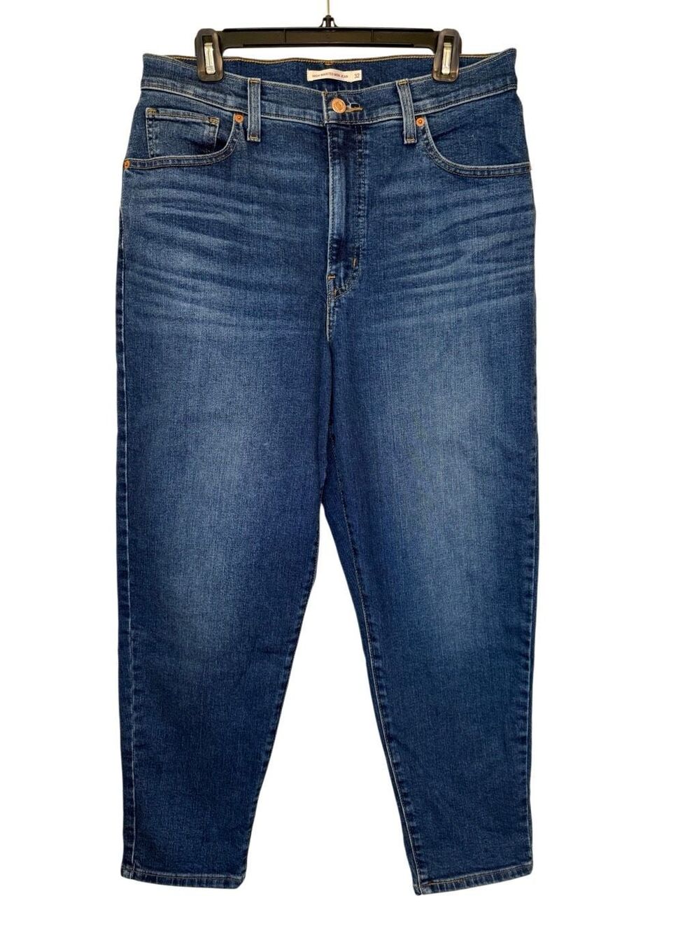 Levi’s High Waist Mom Jeans Medium Wash Size 32(14) 90’s Grunge, Retro Revival